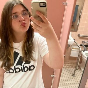 Meet your Posher, Claira